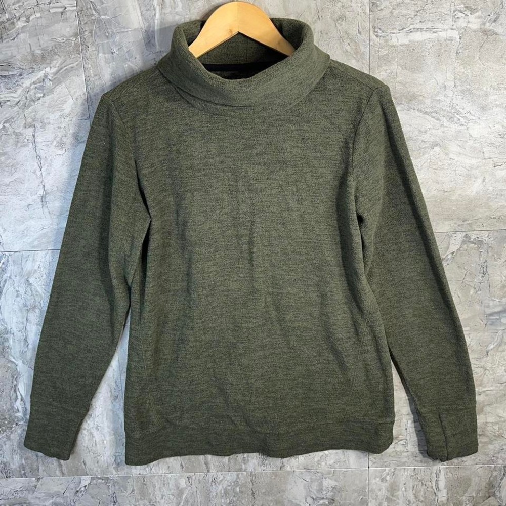 Green turtleneck sweater Woman's Medium Fall  #casual‎ #winter